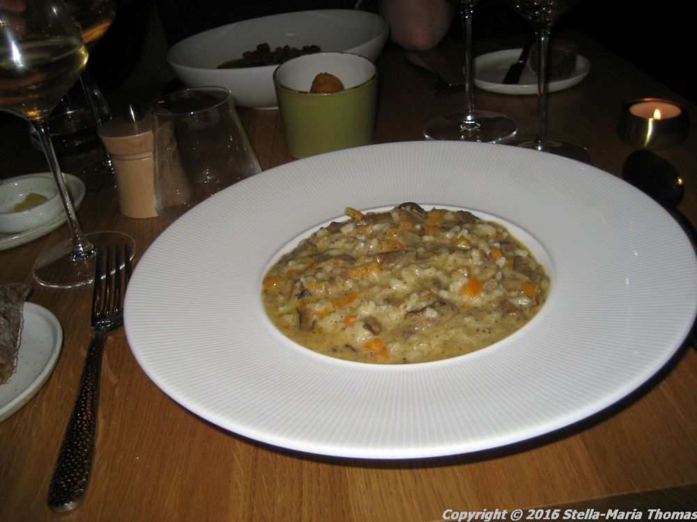 assiette-blanche-forest-mushroom-risotto-007_23795825935_o