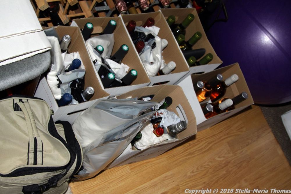 GOODIES AND SOUVENIRS FROM FINLAND AND BELGIUM 001