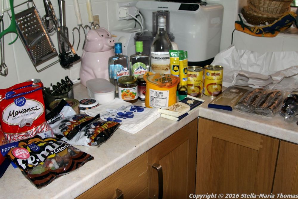 GOODIES AND SOUVENIRS FROM FINLAND AND BELGIUM 006