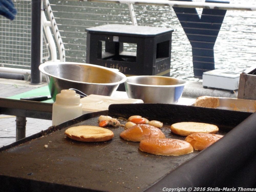 crabbieshack-deep-fried-soft-shell-crab-burger-004