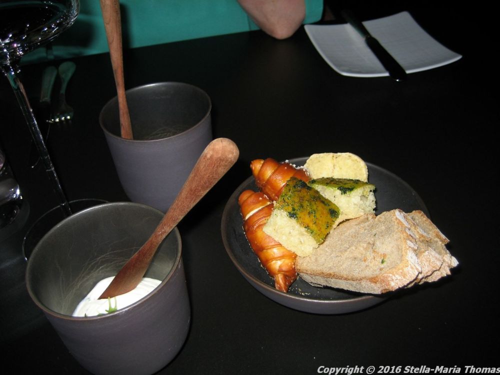 002-breads-butter-cheese