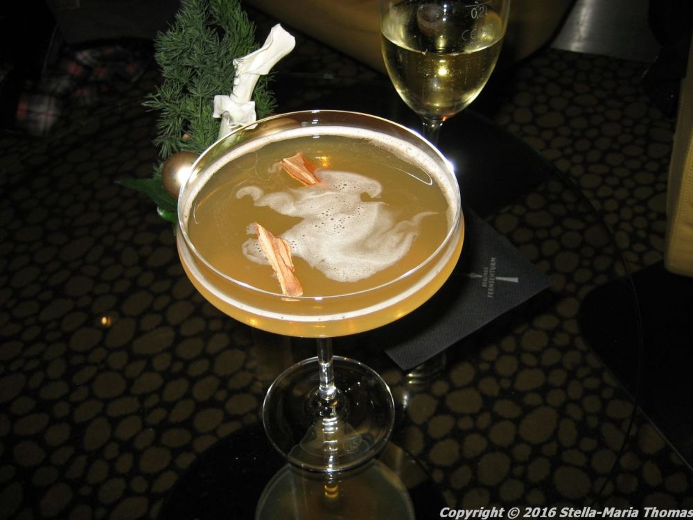 fernsehturm-bar-203-salted-caramel-martini-berlin-001