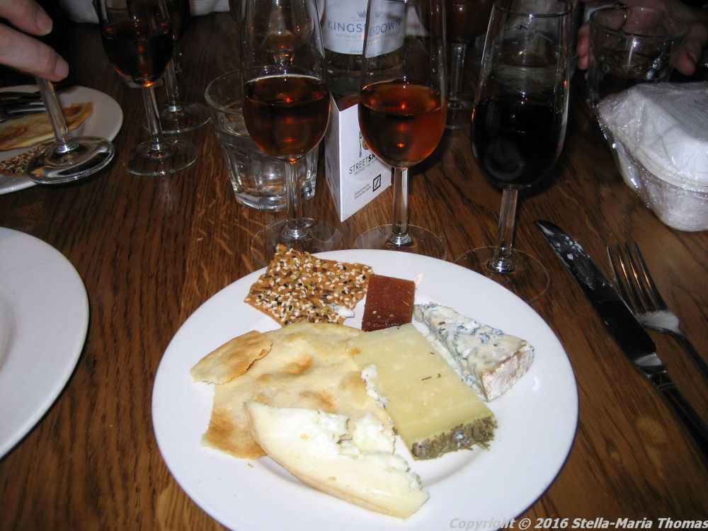 moro-bonvalis-picos-de-europa-and-torta-de-barros-cheese-with-membrillo-with-the-sherry-flight-015