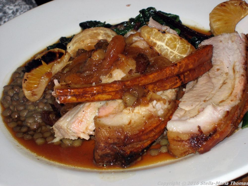 moro-wood-roasted-pork-with-lentils-and-spinach-apricots-raisins-and-clementine-011
