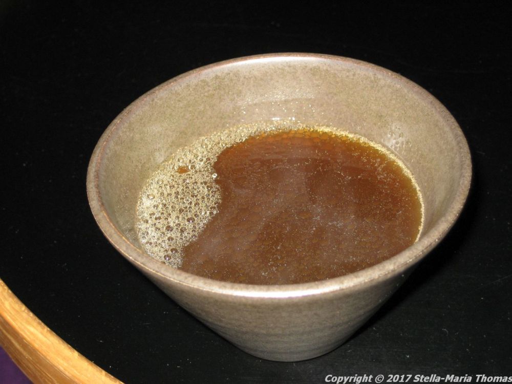 kadeau-broth-of-roasted-beef-and-kombu-001