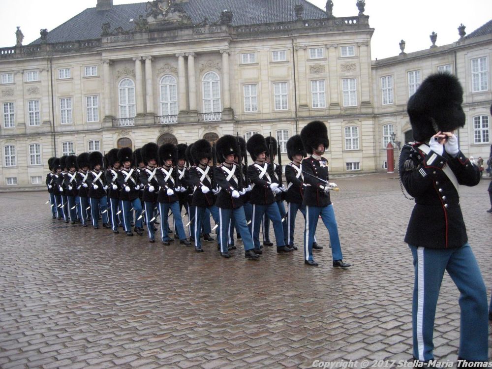 changing-the-guard-at-amalienborg-015