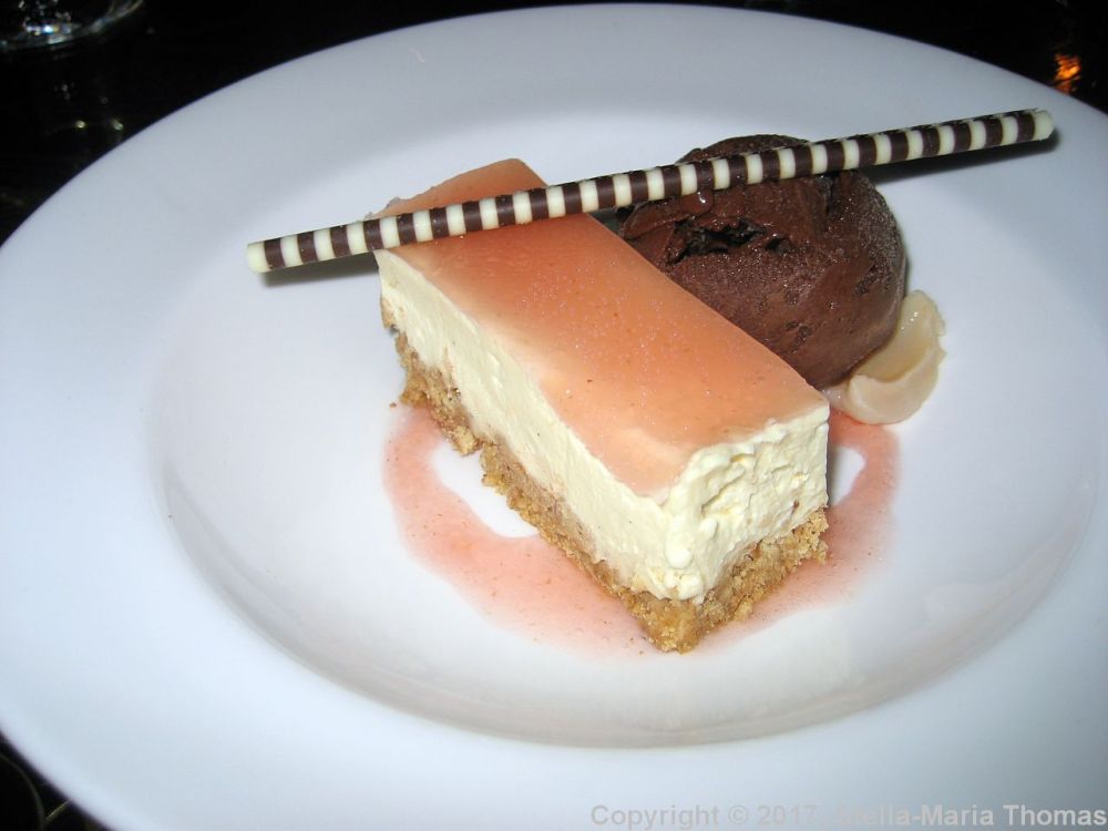 CRAZY BEAR, STADHAMPTON, LYCHEE CHEESECAKE, KAFFIR LIME JELLY, BITTER CHOCOLATE SORBET 018