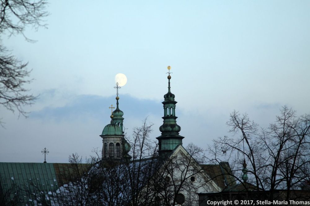 MOONRISE OVER KRAKOW 002
