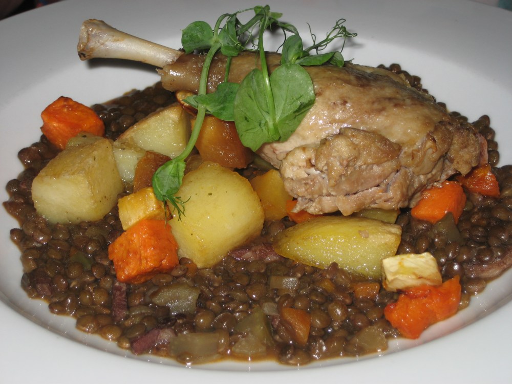 the-countryman-confit-duck-leg-with-puy-lentils-braised-vegetables-and-rosemary-parmentier-potatoes-002_36846748782_o