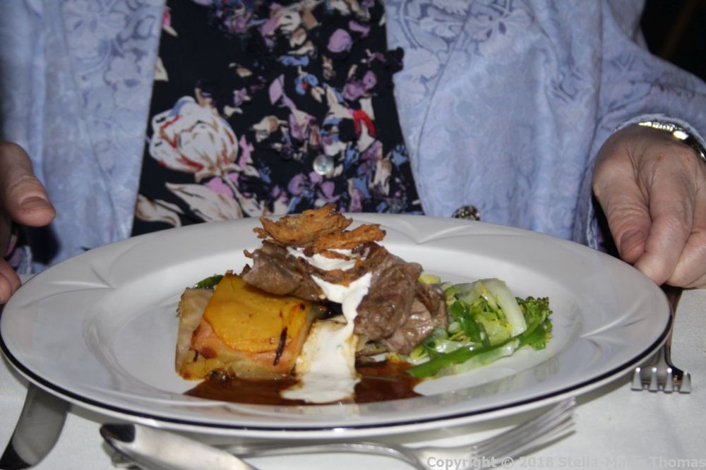 ELSIE'S BINNER, COMPLIMENET IF BEEF, ROOT VEGETABLE DAUPHINOISE, HORESRADISH CREME FRAICHE, SAUTEED GREENS 003