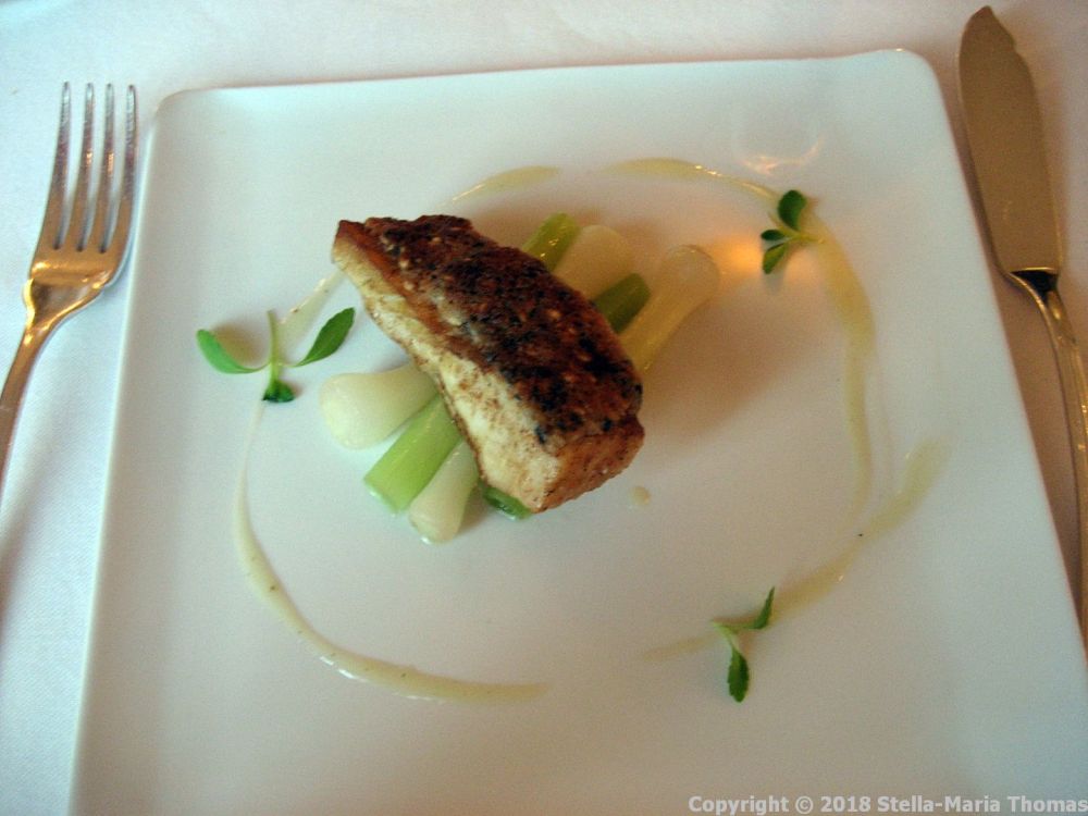 CHATEAU D'ETOGES, MENU GOURMANDE, ROAST TURBOT WITH SESAME CRUST, LEEKS AND ASIAN STYLE VINAIGRETTE 007