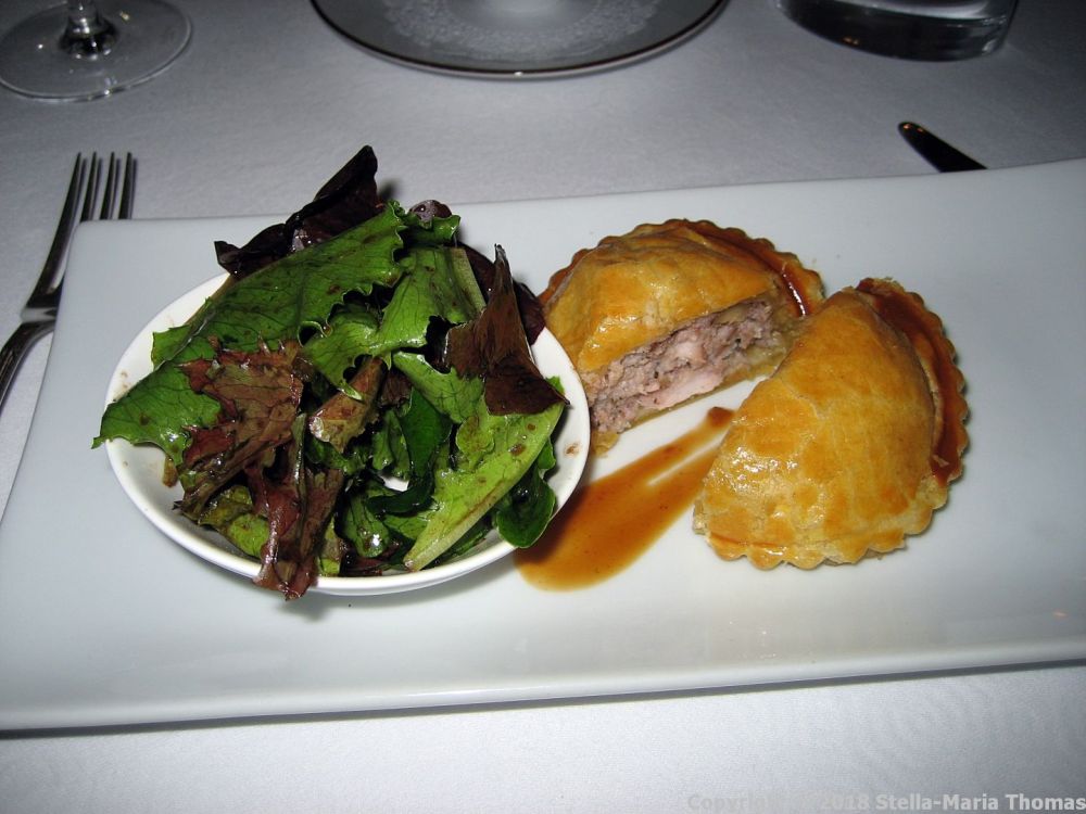CHATEAU D'ETOGES, RABBIT PIE WITH ROSEMARY AND HAZELNUT, MESCLUN SALAD 008