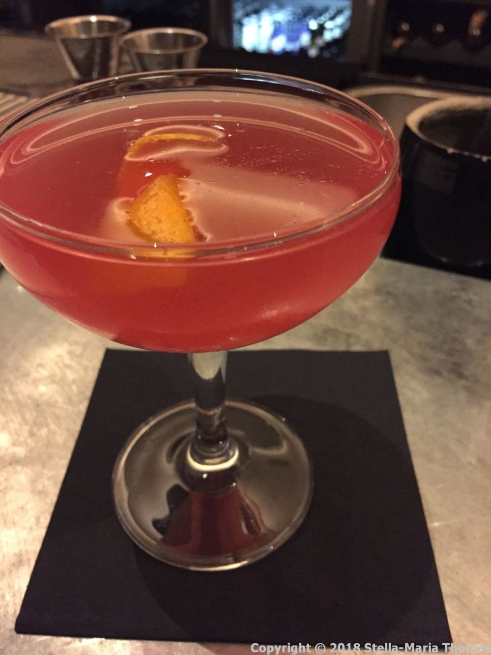KODBYENS FISKBAR, HAPPY QUINCIDENCE (OPHIR GIN, COPENHAGEN ORANGE GIN, QUINCE, HIBISCUS, CHERRY AND LEMON) 001