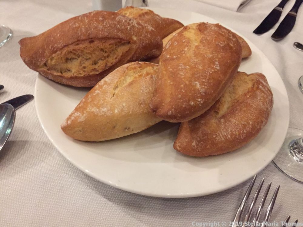 LOS CARACOLES, BREAD 015