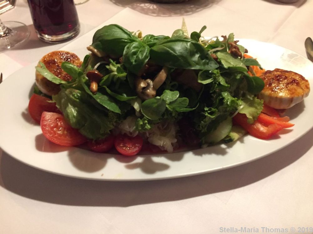SCHLOSSMUEHLE HOTEL, GOAT'S CHEESE SALAD 005