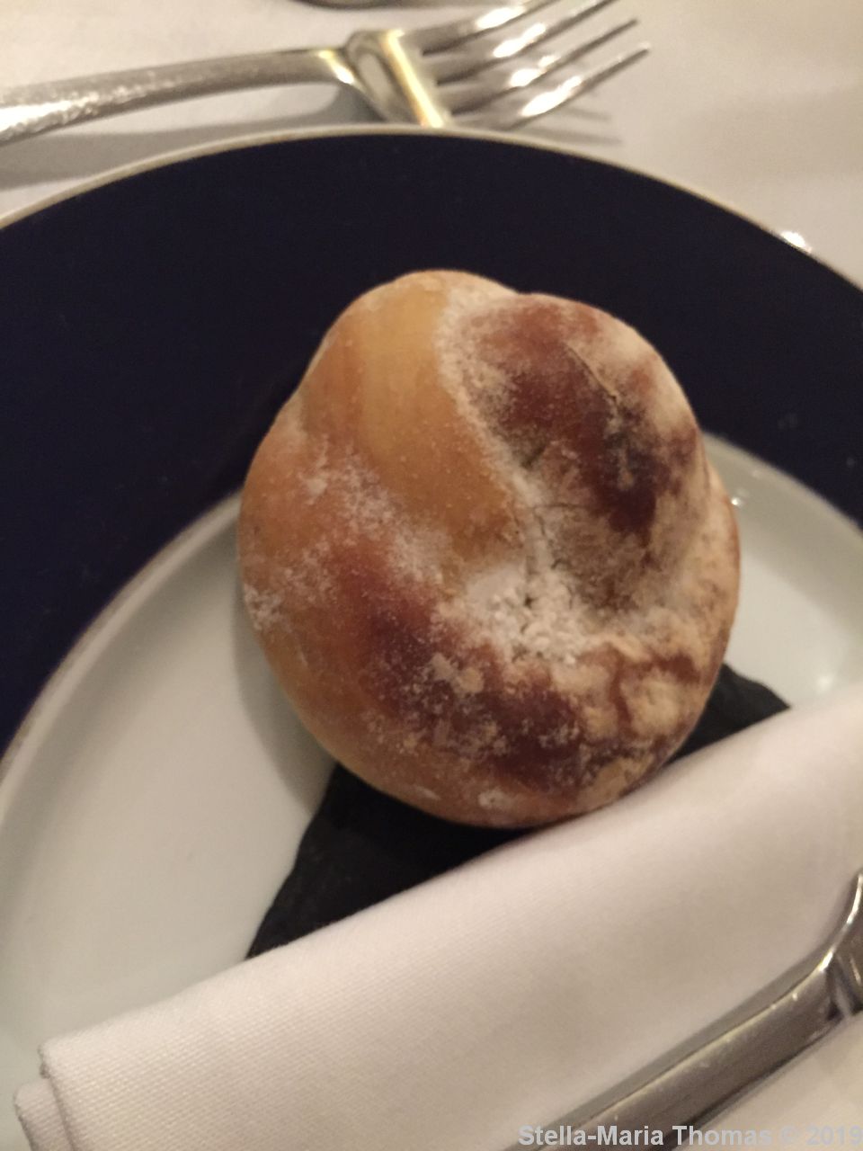 WHITE PEACOCK, BREAD 004