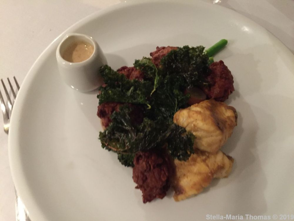 WHITE PEACOCK CURRIED MONKFISH, AUBERGINE PUREE, CAULIFLOWER BHAJIS, PICKLES GRAPES, CRAB AND BASIL SAUCE 008