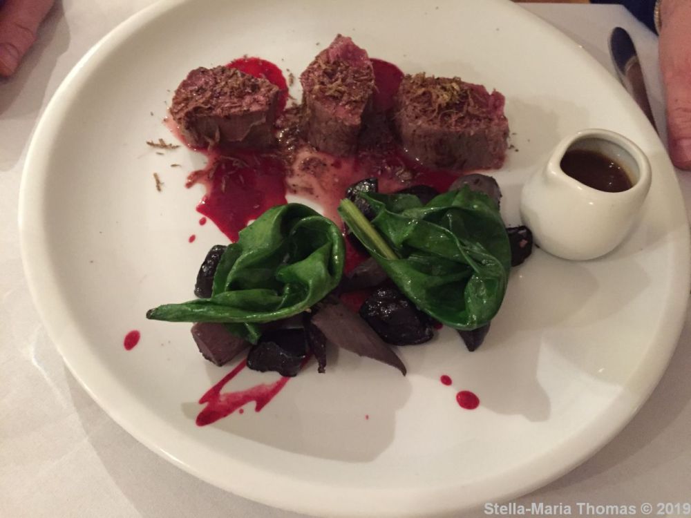 WHITE PEACOCK SEASONAL GAME, BLACKBERRIES, COFFEE BEETROOT, SALSIFY, FRESH WINTER TRUFFLE, ORANGE AND JUNIPER GAMES JUS 007